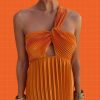 8eb21c7a-ce4f-435b-a2a0-9eba536760d5.jpg Dignified Sleeveless Dress